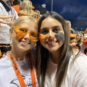 Meet your Posher, Bella